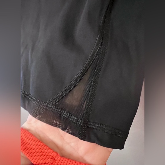 CRZ YOGA Black Biker Shorts Women’s Size 12 - Picture 3 of 6